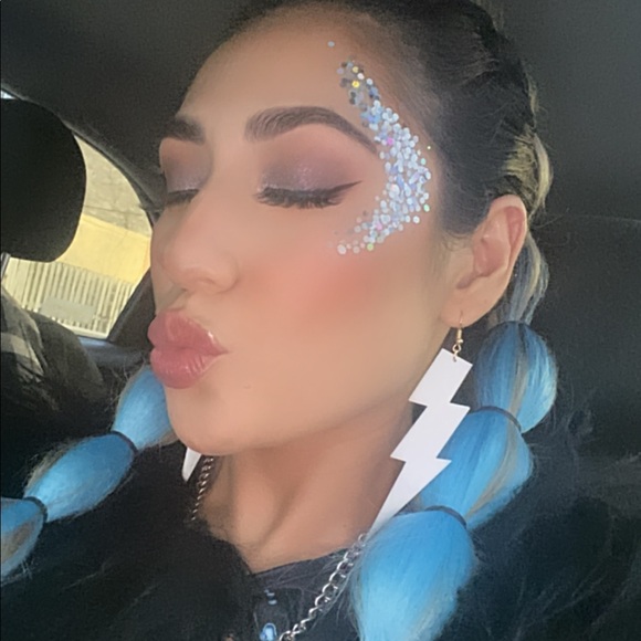 Meet your Posher, Katherine - Picture 3 of 4